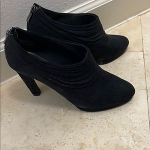 Coach and Four heels, sz 9.5